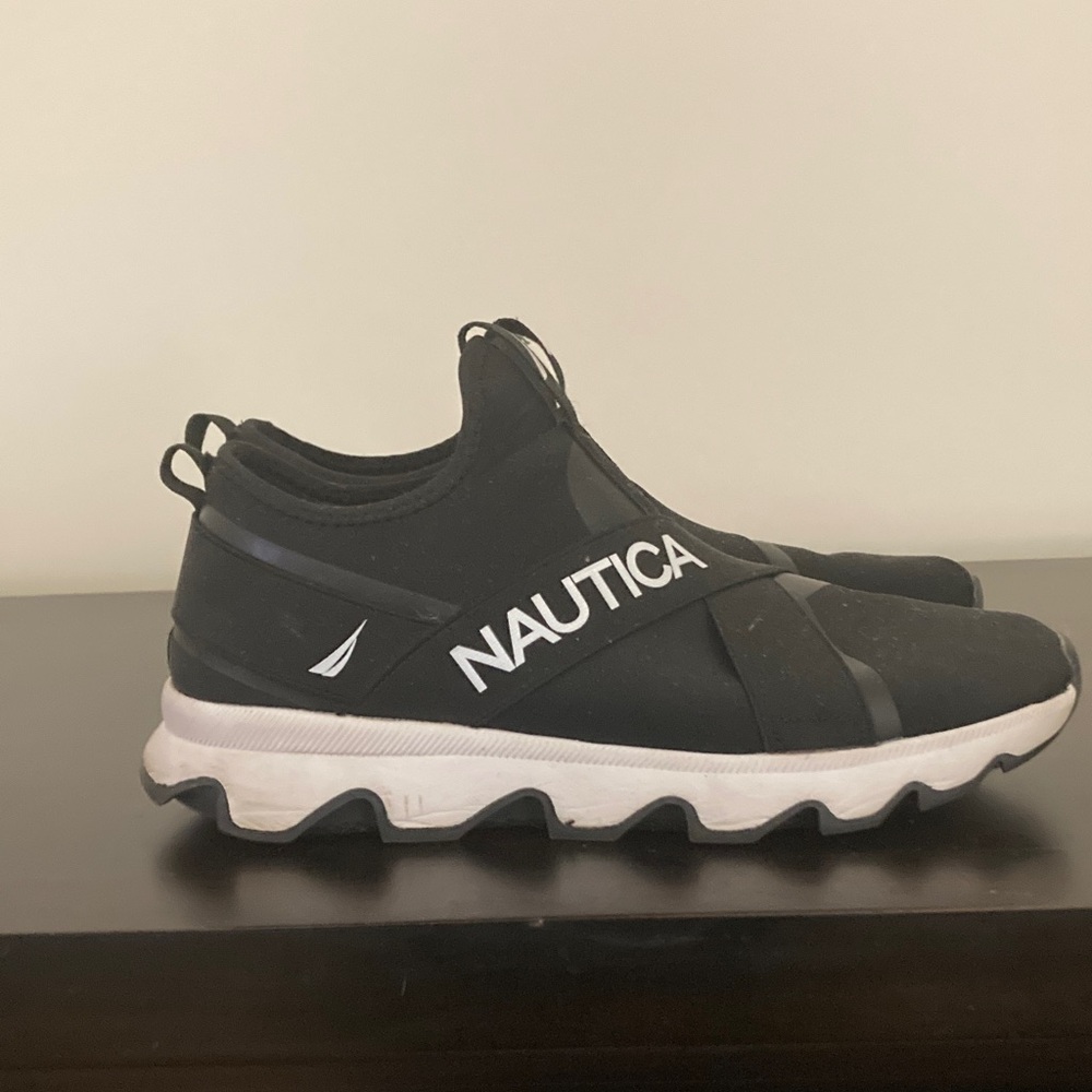Nautica Black and White Sneakers 9.5
